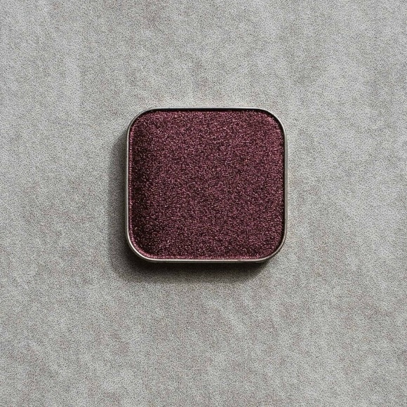 Seint Eyeshadow - Color Kin - Picture 2 of 2